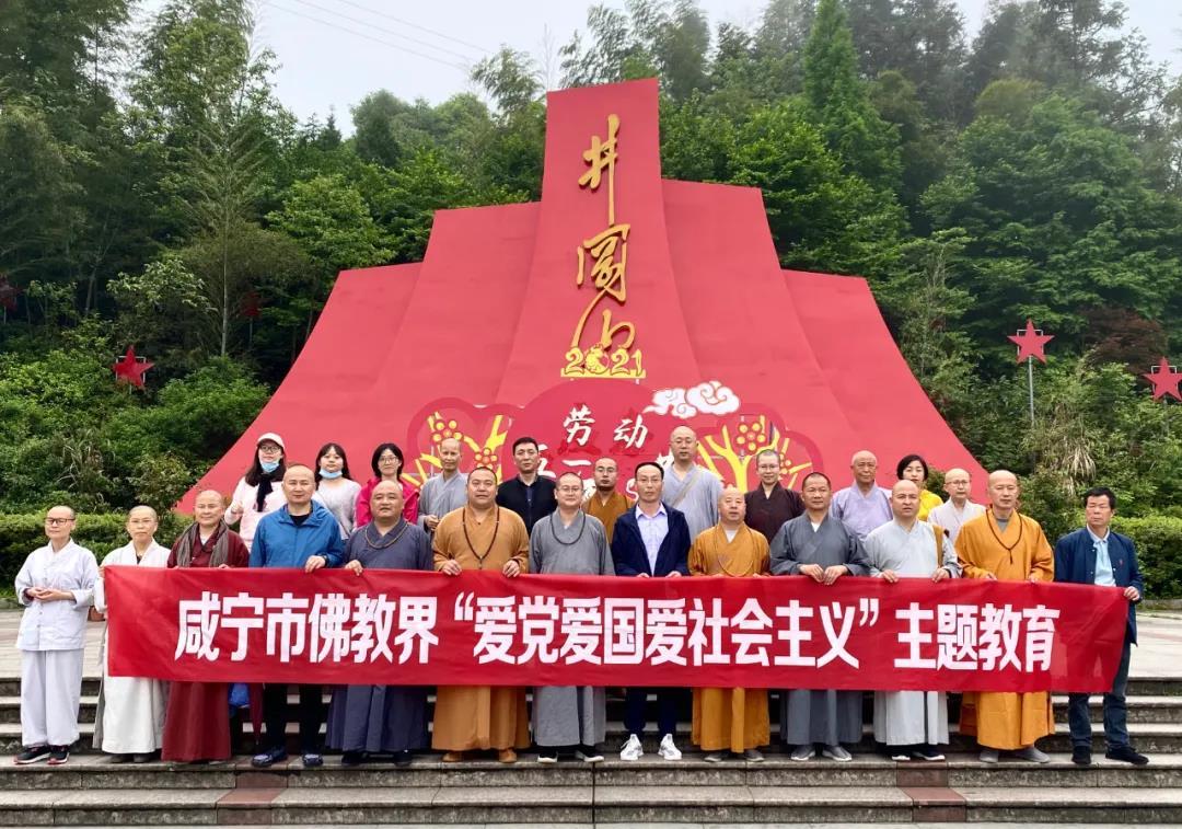 山东鄄城废弃厂房发生燃爆，当地应急：两人受伤，其中一人死亡